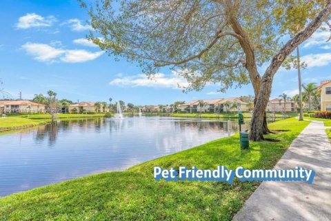 Condo in Pompano Beach, Florida, 2 bedrooms  № 1941184 - photo 23