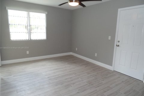 Copropriété à louer à Pompano Beach, Floride: 2 chambres, 83.89 m2 № 1941184 - photo 7