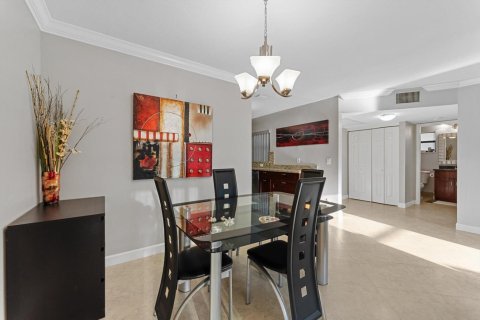 Condo in Coconut Creek, Florida, 2 bedrooms № 2077532 - photo 3