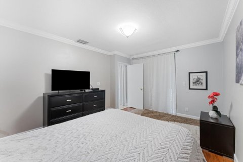 Condo in Coconut Creek, Florida, 2 bedrooms № 2077532 - photo 10