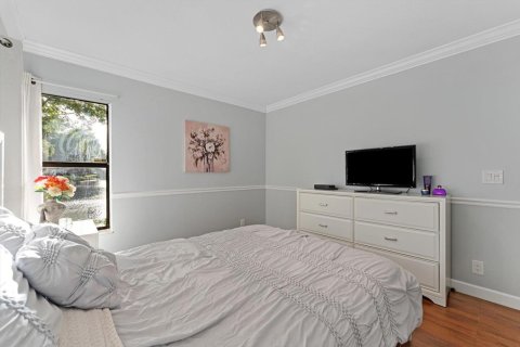 Condo in Coconut Creek, Florida, 2 bedrooms № 2077532 - photo 13