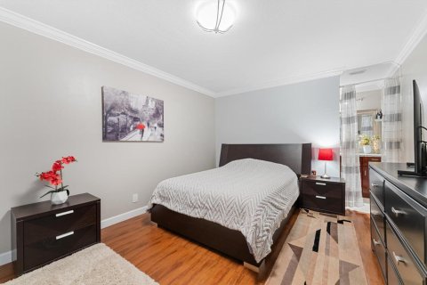Condo in Coconut Creek, Florida, 2 bedrooms № 2077532 - photo 8