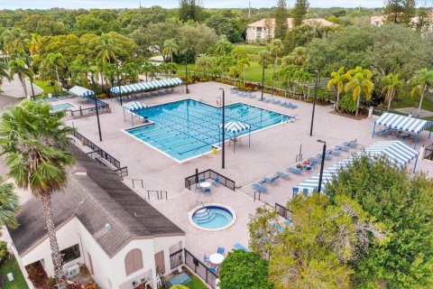 Condo in Coconut Creek, Florida, 2 bedrooms № 2077532 - photo 30