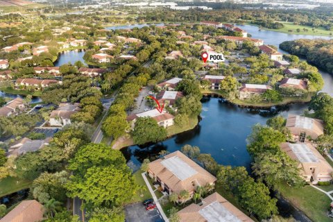 Condo in Coconut Creek, Florida, 2 bedrooms № 2077532 - photo 26