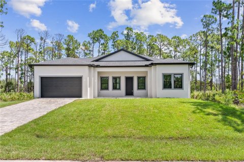 Casa en Port Charlotte, Florida 3 dormitorios, 205.5 m2 № 2313352