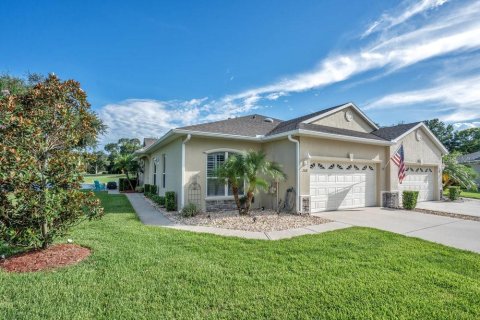 House in DeBary, Florida 2 bedrooms, 162.21 sq.m. № 1837435 - photo 1