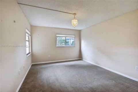 Купить кондоминиум в Пемброк-Пайнс, Флорида 2 спальни, 142.42м2, № 1923281 - фото 14