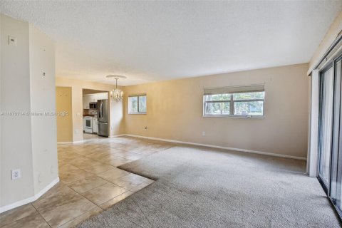 Купить кондоминиум в Пемброк-Пайнс, Флорида 2 спальни, 142.42м2, № 1923281 - фото 12