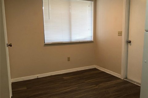 Apartment in Maitland, Florida 6 bedrooms, 112.41 sq.m. № 2400267 - photo 6