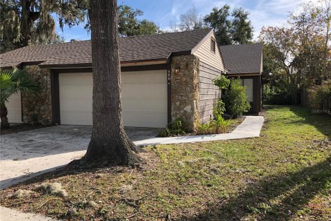 Apartment in Maitland, Florida 6 bedrooms, 112.41 sq.m. № 2400267