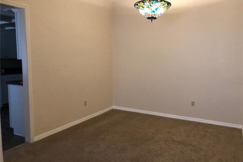 Apartment in Maitland, Florida 6 bedrooms, 112.41 sq.m. № 2400267 - photo 4