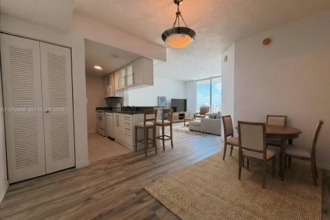 Condo in Miami, Florida, 1 bedroom  № 2053011