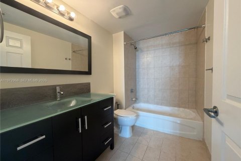 Condo in Miami, Florida, 1 bedroom  № 2053011 - photo 8