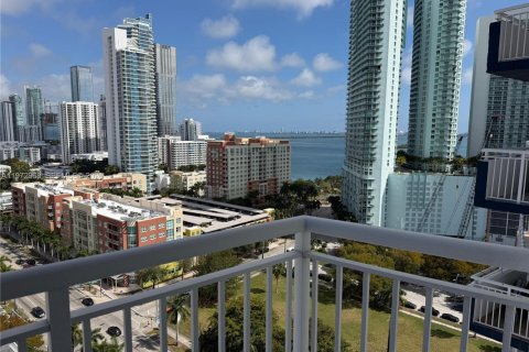 Condo in Miami, Florida, 1 bedroom  № 2053011 - photo 16