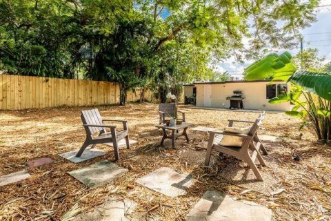 Villa ou maison à louer à Oakland Park, Floride: 4 chambres, 120.59 m2 № 1162828 - photo 1