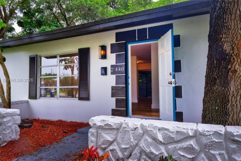 House in Miami Gardens, Florida 3 bedrooms, 104.52 sq.m. № 1996812