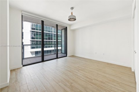 Condominio en alquiler en Miami, Florida, 2 dormitorios, 91.04 m2 № 2018315 - foto 14