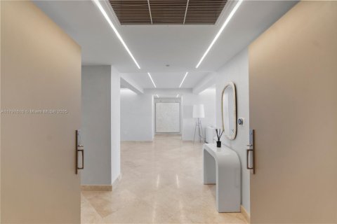 Copropriété à vendre à Sunny Isles Beach, Floride: 3 chambres, 246.1 m2 № 1682207 - photo 4
