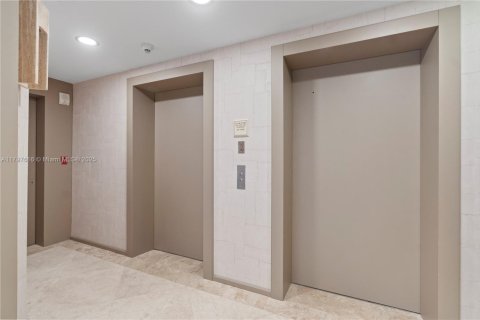 Copropriété à vendre à Sunny Isles Beach, Floride: 3 chambres, 246.1 m2 № 1682207 - photo 3