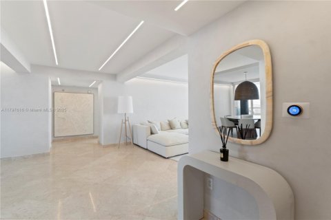 Copropriété à vendre à Sunny Isles Beach, Floride: 3 chambres, 246.1 m2 № 1682207 - photo 6