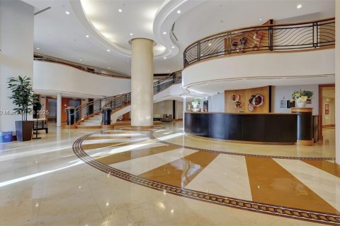 Copropriété à vendre à Sunny Isles Beach, Floride: 3 chambres, 246.1 m2 № 1682207 - photo 28