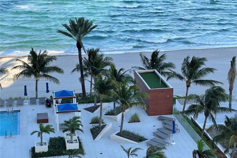 Copropriété à vendre à Sunny Isles Beach, Floride: 3 chambres, 246.1 m2 № 1682207 - photo 27