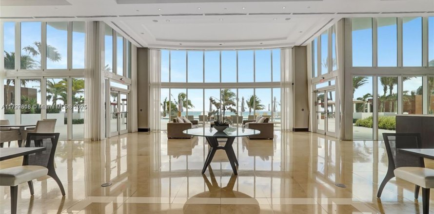 Condo à Sunny Isles Beach, Floride, 3 chambres  № 1682207