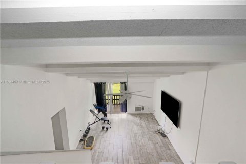 Propiedad comercial en venta en Miami, Florida № 1727528 - foto 15