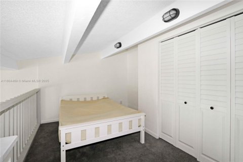 Propiedad comercial en venta en Miami, Florida № 1727528 - foto 16