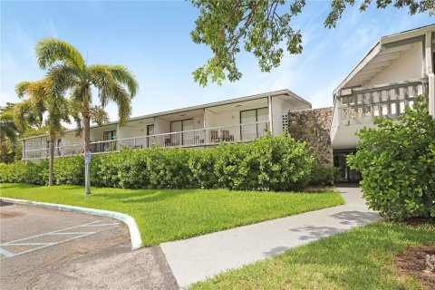 Propiedad comercial en venta en Miami, Florida № 1727528 - foto 3