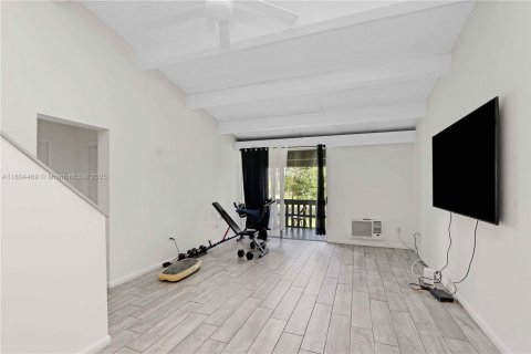 Propiedad comercial en venta en Miami, Florida № 1727528 - foto 14