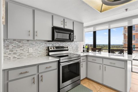 Copropriété à vendre à Daytona Beach, Floride: 3 chambres, 193.7 m2 № 2098672 - photo 8