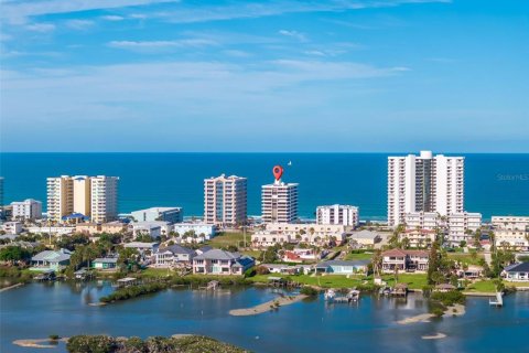 Condo à Daytona Beach, Floride, 3 chambres  № 2098672