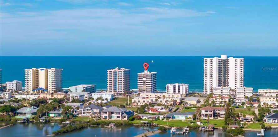 Condo à Daytona Beach, Floride, 3 chambres  № 2098672