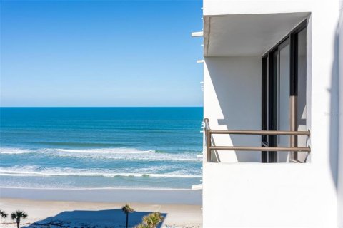 Copropriété à vendre à Daytona Beach, Floride: 3 chambres, 193.7 m2 № 2098672 - photo 3