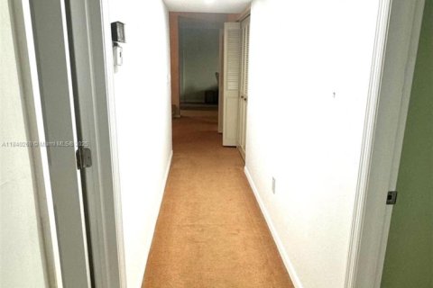 Condominio en venta en Miami, Florida, 3 dormitorios, 154.22 m2 № 1939377 - foto 7