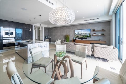 Condominio en alquiler en Aventura, Florida, 3 dormitorios, 243.78 m2 № 1937638 - foto 9