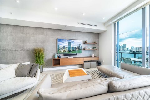 Condominio en alquiler en Aventura, Florida, 3 dormitorios, 243.78 m2 № 1937638 - foto 19