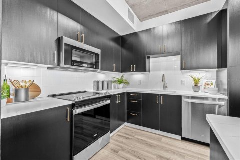 Apartamento en alquiler en Saint Petersburg, Florida, 2 dormitorios, 145.86 m2 № 1762184 - foto 8