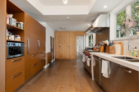 Villa ou maison à louer à Miami Beach, Floride: 5 chambres, 333.43 m2 № 2024486 - photo 8