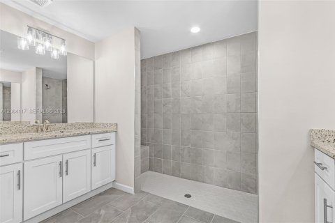 House in Cape Coral, Florida 4 bedrooms, 167.22 sq.m. № 2351341 - photo 19