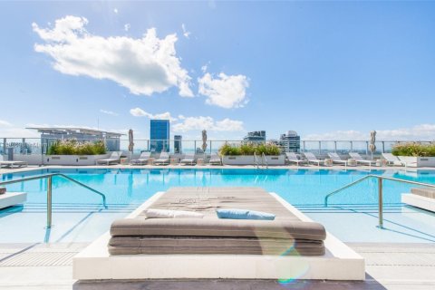 Condo in Miami, Florida, 2 bedrooms  № 1947236 - photo 23