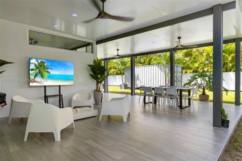 Villa ou maison à South Miami, Floride 3 chambres, 155.89 m2 № 2357286