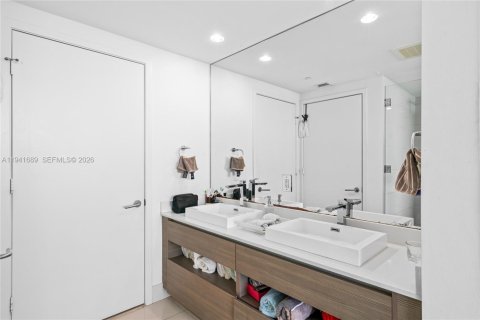 Copropriété à louer à Miami, Floride: 3 chambres, 142.14 m2 № 2001296 - photo 7