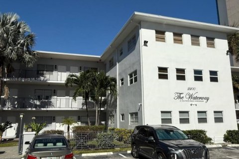 Copropriété à louer à Hollywood, Floride: 1 chambre, 69.86 m2 № 1948636 - photo 2