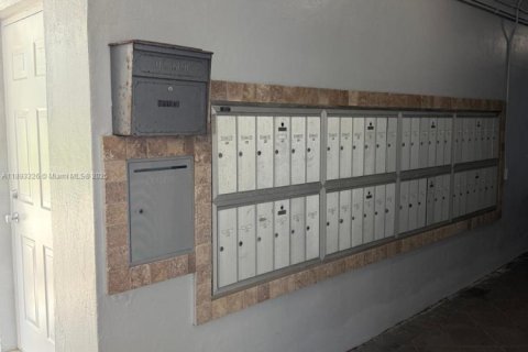 Copropriété à louer à Hollywood, Floride: 1 chambre, 69.86 m2 № 1948636 - photo 7