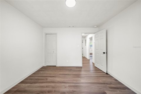 House in Tampa, Florida 2 bedrooms, 80.17 sq.m. № 1677797 - photo 6