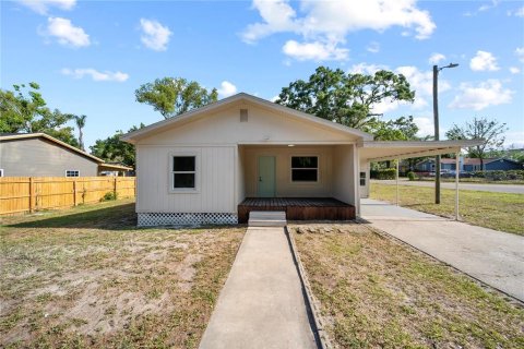 House in Tampa, Florida 2 bedrooms, 80.17 sq.m. № 1677797 - photo 1