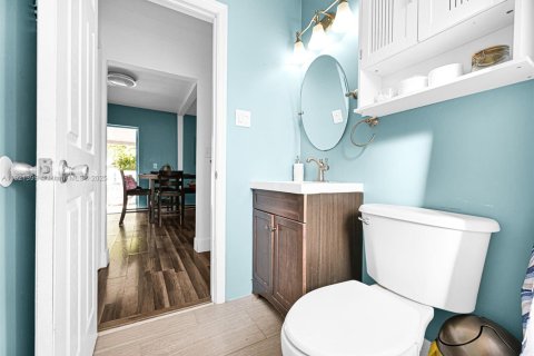 House in Miami, Florida 3 bedrooms, 113.15 sq.m. № 1975511 - photo 18