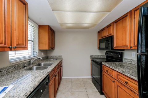 House in Holiday, Florida 2 bedrooms, 99.41 sq.m. № 1549856 - photo 8